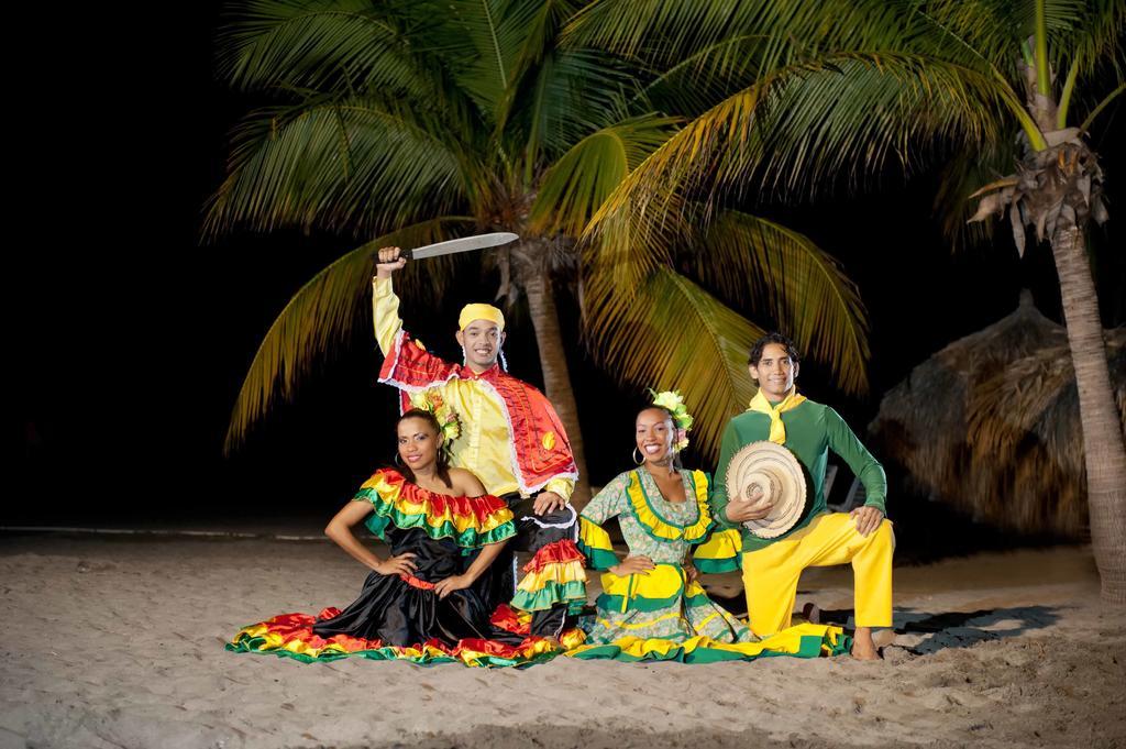 Irotama Resort Santa Marta (Magdalena) Exterior foto Dancers in traditional attire